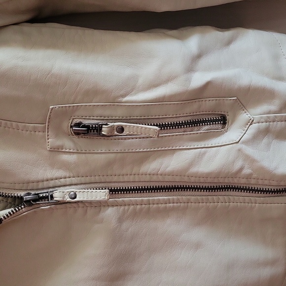 Max Studio Faux Leather jacket Cream - Picture 3 of 6